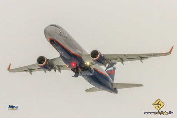 Airbus A320-214