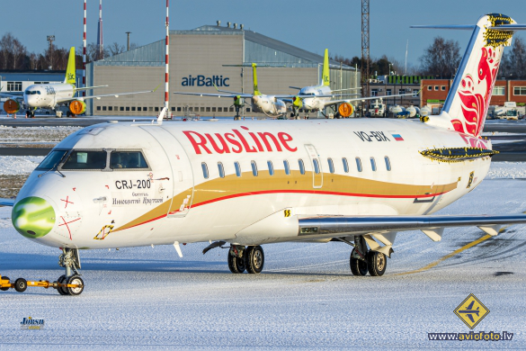 Bombardier CRJ-200ER (CL-600-2B19)