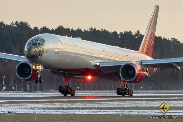 Boeing 777-312