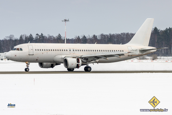 Airbus A320-214