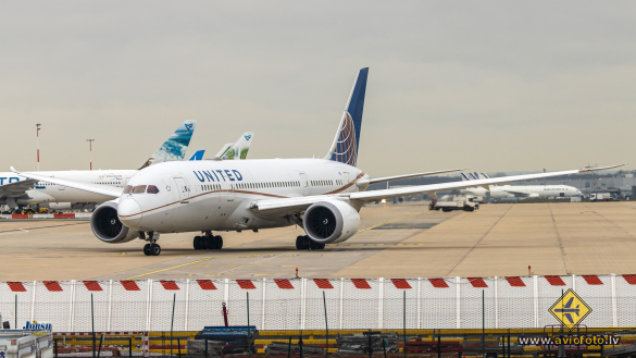 Boeing 787-8 Dreamliner