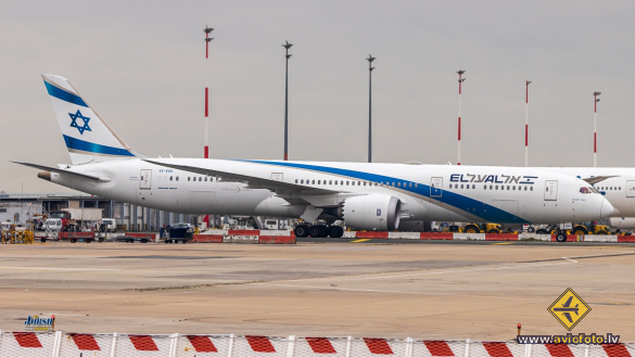 Boeing 787-9 Dreamliner