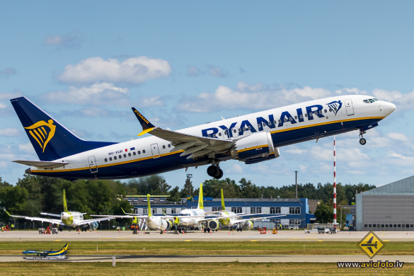 Boeing 737-8 MAX 200