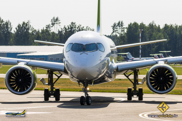 Bombardier CSeries CS300 (BD-500-1A11)