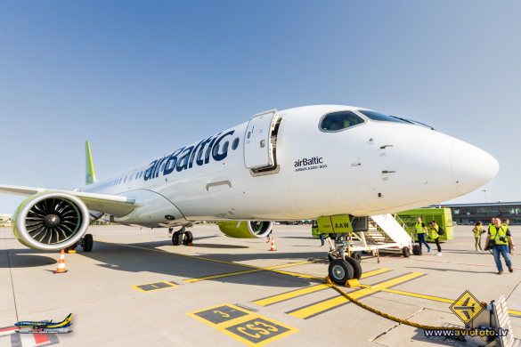 Airbus A220-300