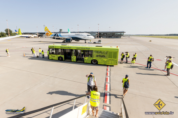 Airbus A320-214