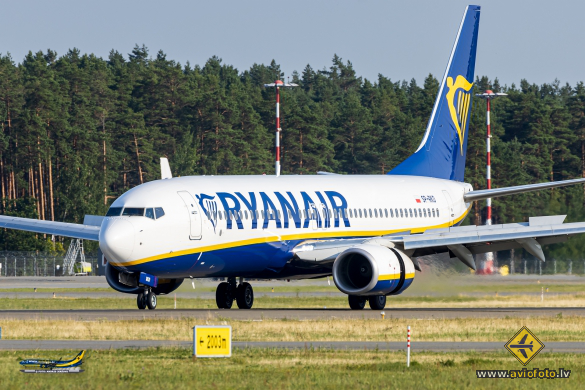 Boeing 737-8AS
