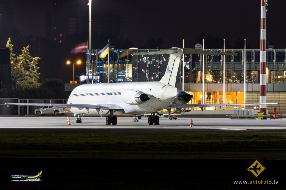 McDonnell Douglas MD-82 (DC-9-82)