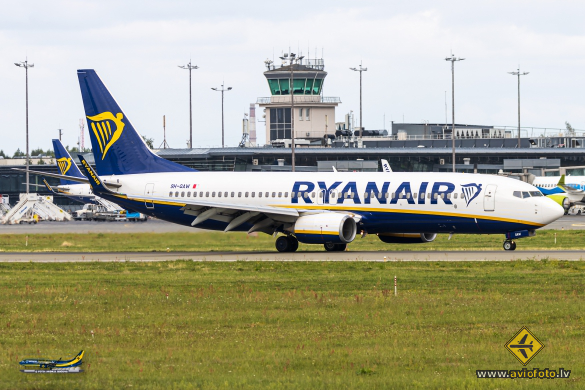 Boeing 737-8AS