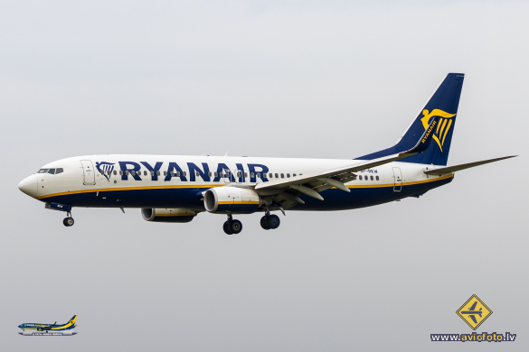 Boeing 737-8AS