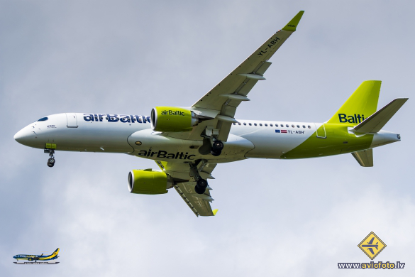 Airbus A220-300