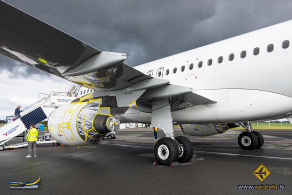 Airbus A320-214