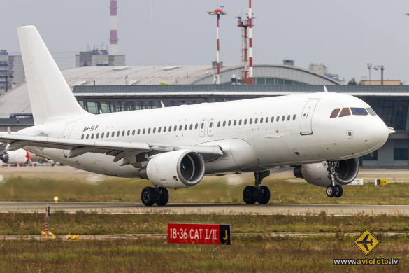 Airbus A320-214