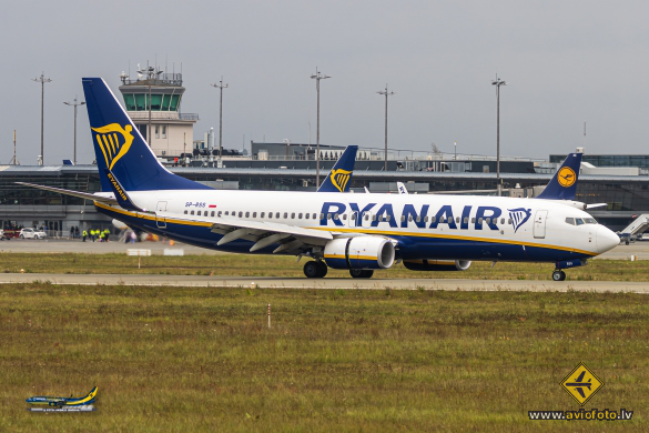Boeing 737-8AS