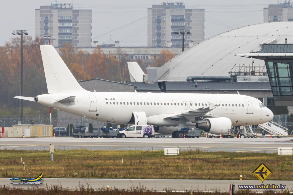 Airbus A320-214