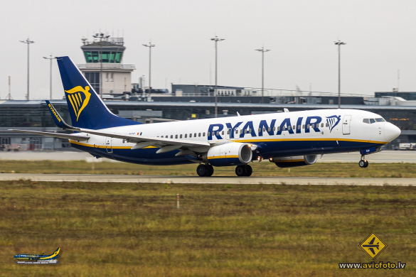 Boeing 737-8AS