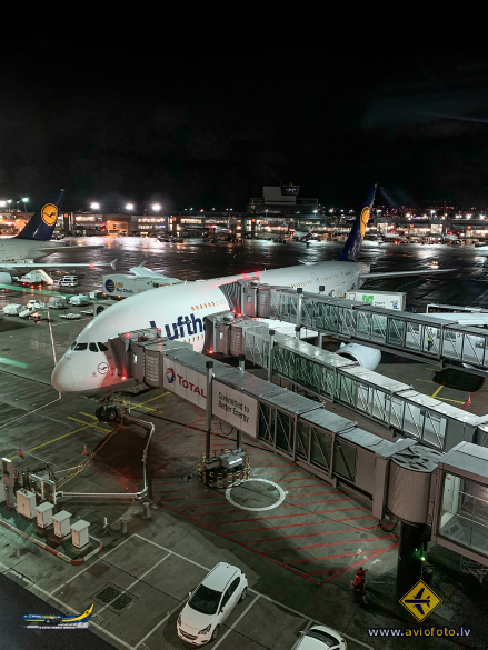 Airbus A380-841