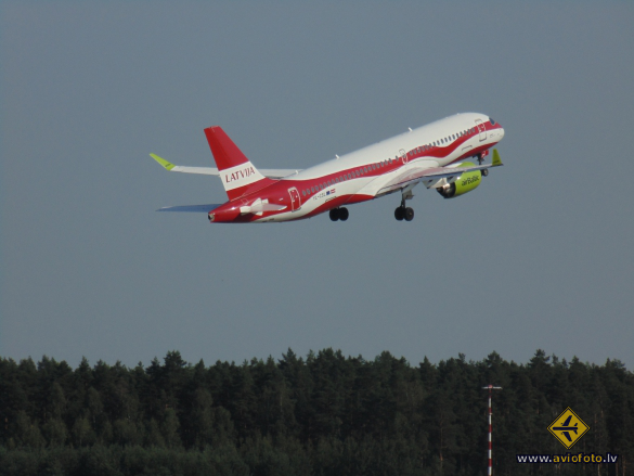 Airbus A220-300