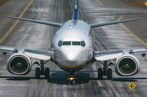 Boeing 737-8AS