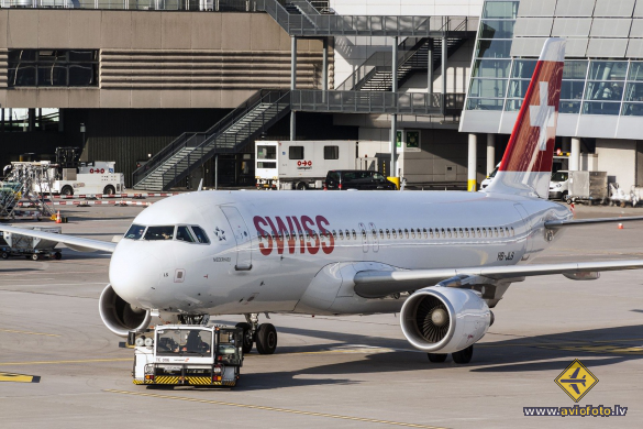 Airbus A320-214