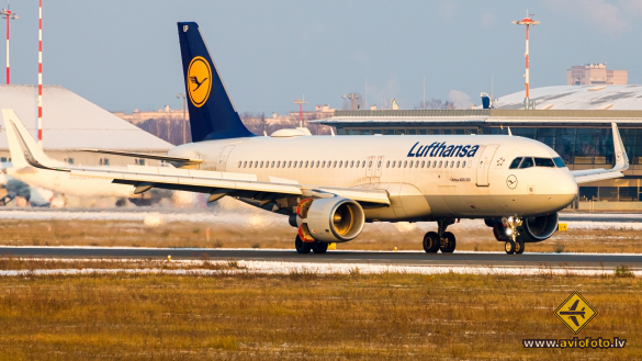 Airbus A320-214