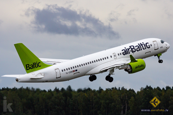 Airbus A220-300