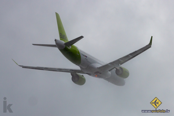 Airbus A220-300
