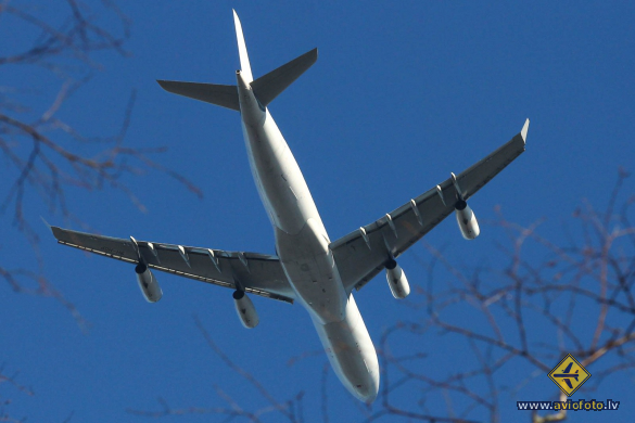 Airbus A340-313E