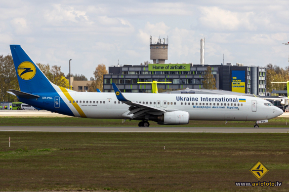 Boeing 737-94X/ER