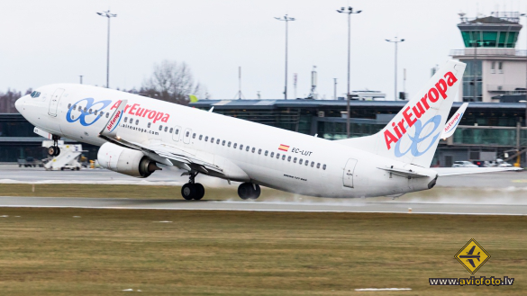 Boeing 737-85P