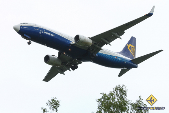 Boeing 737-8AS