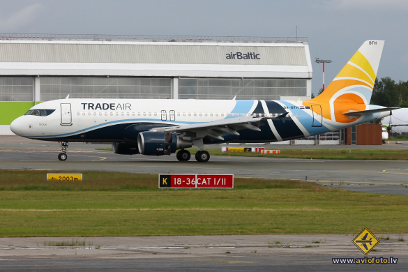 Airbus A320-214