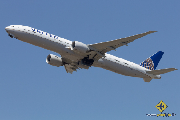 Boeing 777-322/ER