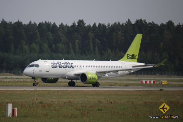 Airbus A220-300