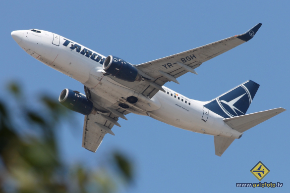 Boeing 737-78J
