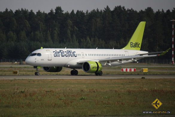 Airbus A220-300