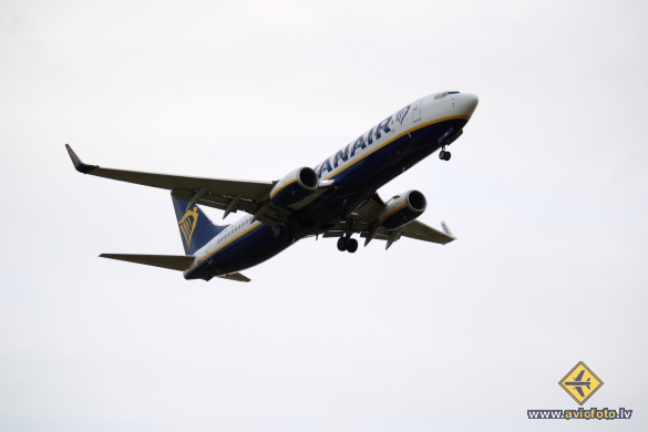 Boeing 737-8AS
