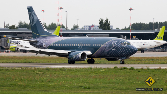Boeing 737-522