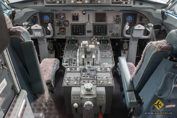 Fokker 100 (F-28-0100)