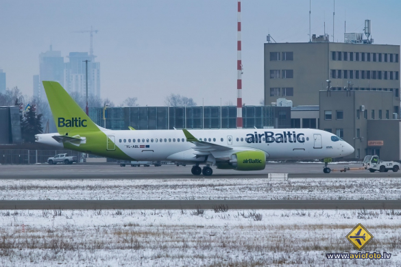 Airbus A220-300