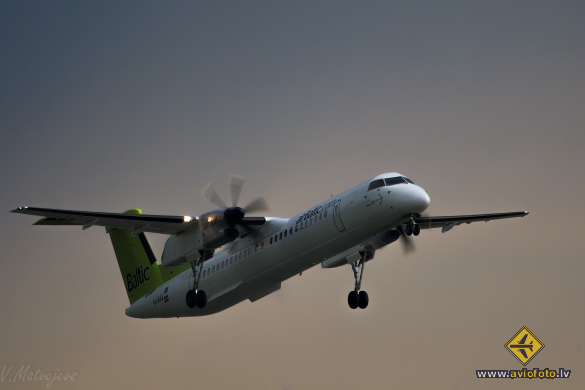 Bombardier DHC-8-402 Q400