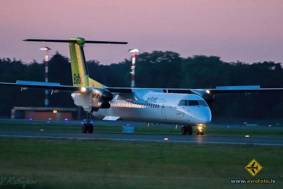 Bombardier DHC-8-402 Q400