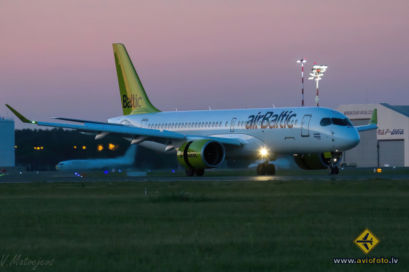 Bombardier CSeries CS300 (BD-500-1A11)