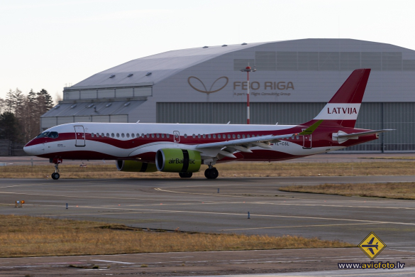 Airbus A220-300