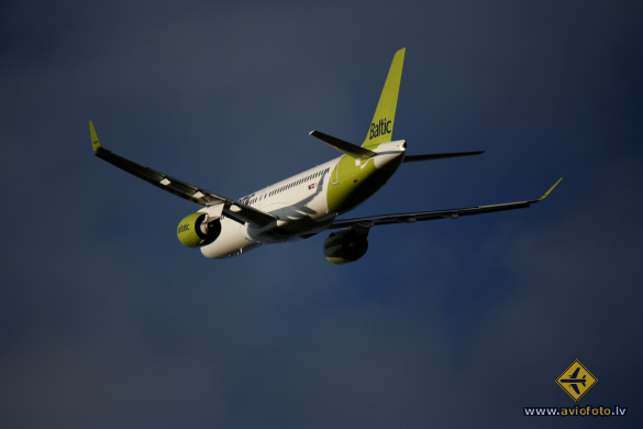 Airbus A220-300