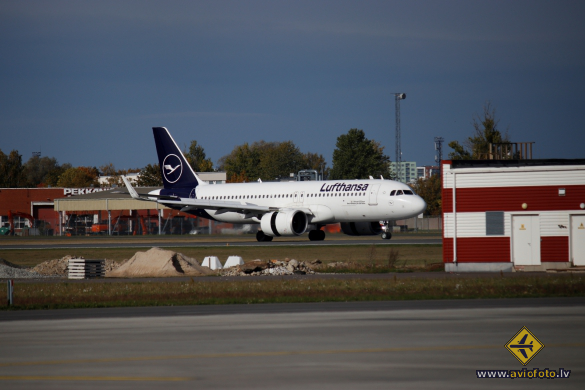 Airbus A320-271N