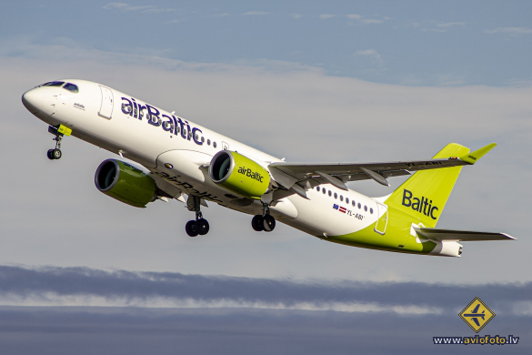 Airbus A220-300