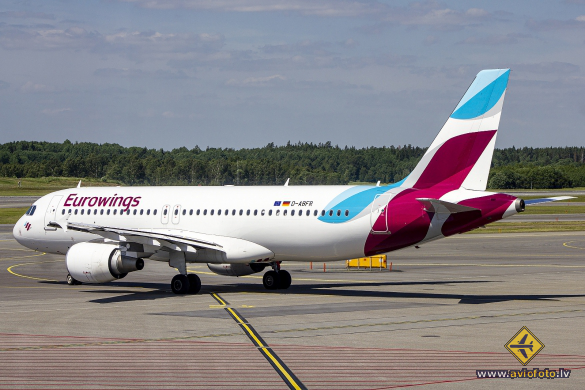 Airbus A320-214