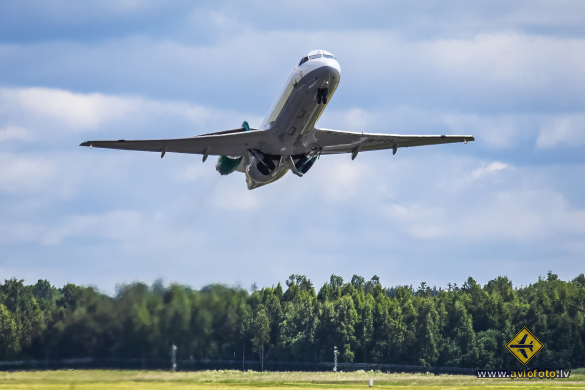 Fokker 100 (F-28-0100)
