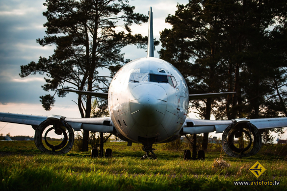 Boeing 737-3Q8
